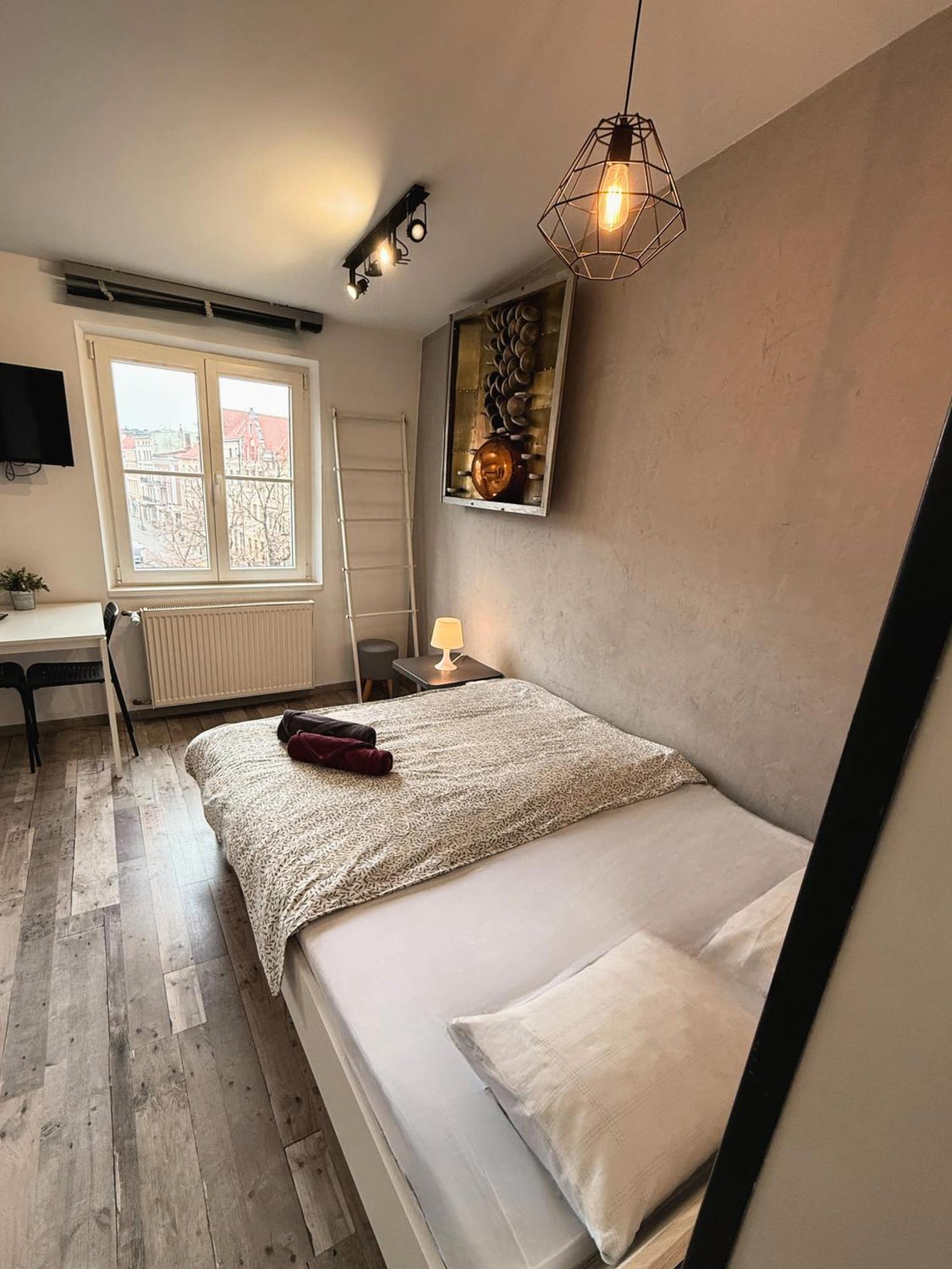 Apartament Z Widokiem Na Pomnik Kopernika - Rynek Staromiejski Stary Toruń Dış mekan fotoğraf